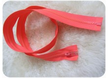 Reißverschluss aus Kunststoff 5mm trennbar 85cm -leuchtend korall